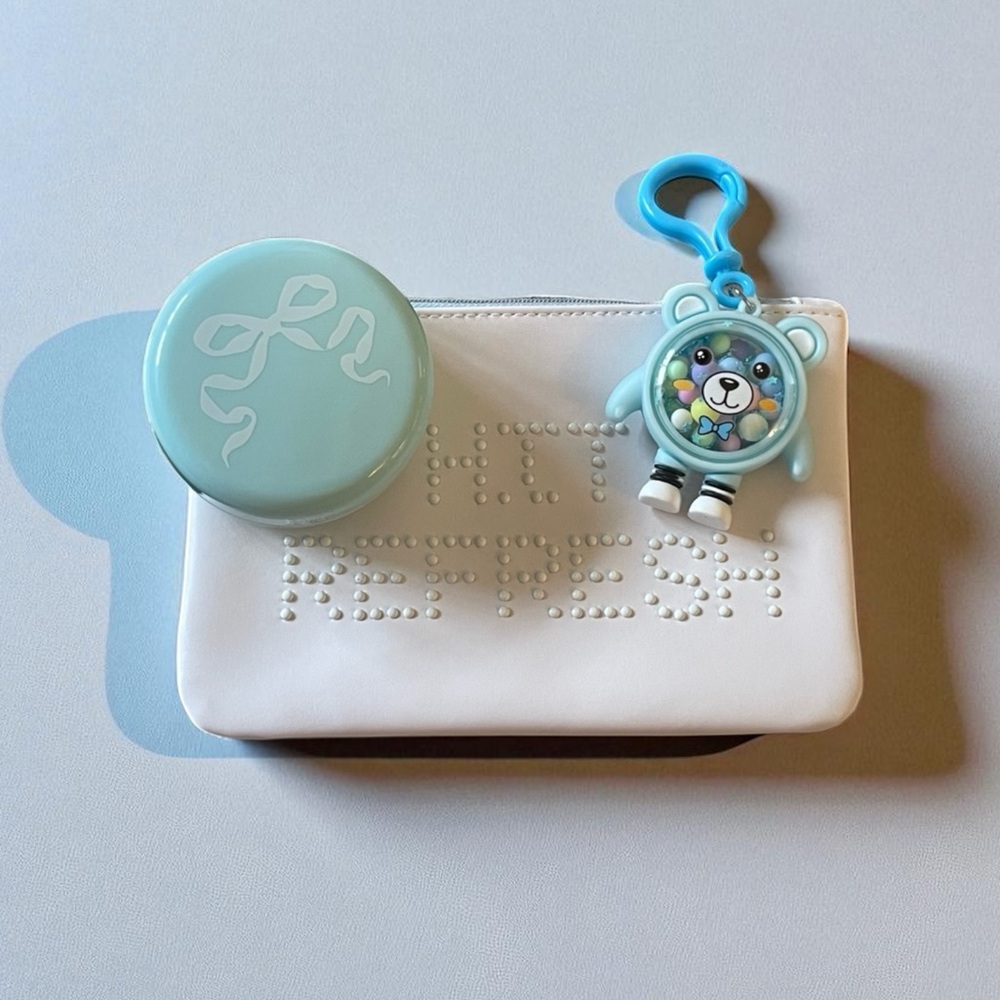 IPSY Bundle Limited Winter Bag 2021, Bear Bag Charm, & Mirror/Brush Compcact🤍🩵